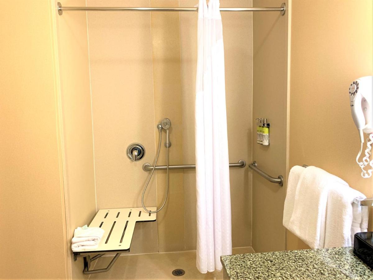 Holiday Inn Express Fresno Northwest - Herndon By Ihg Eksteriør billede