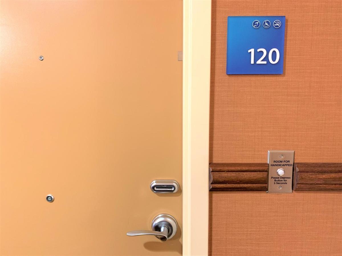 Holiday Inn Express Fresno Northwest - Herndon By Ihg Eksteriør billede
