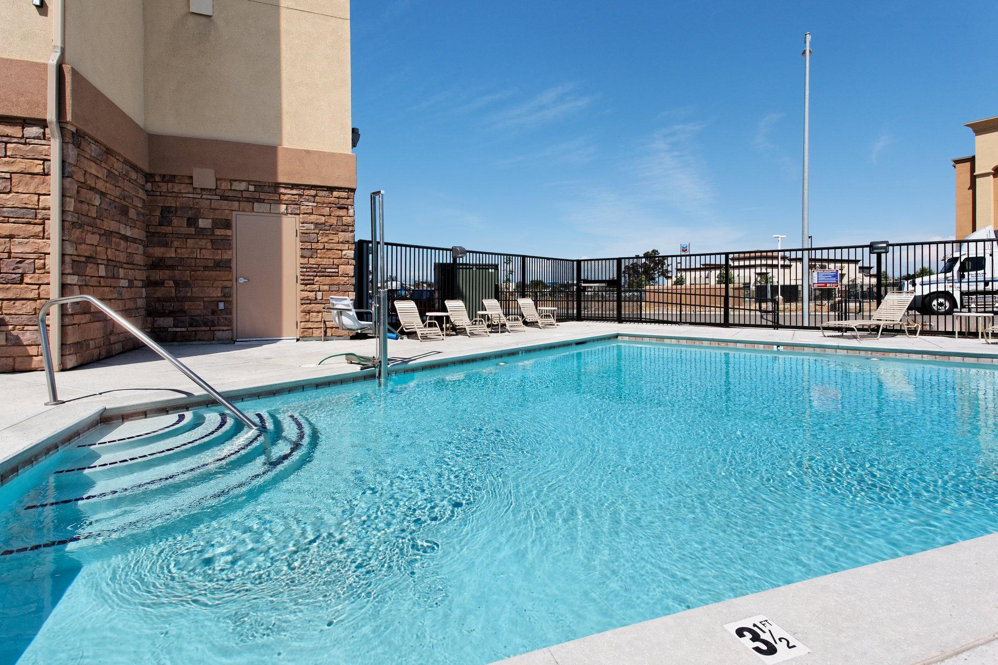 Holiday Inn Express Fresno Northwest - Herndon By Ihg Eksteriør billede